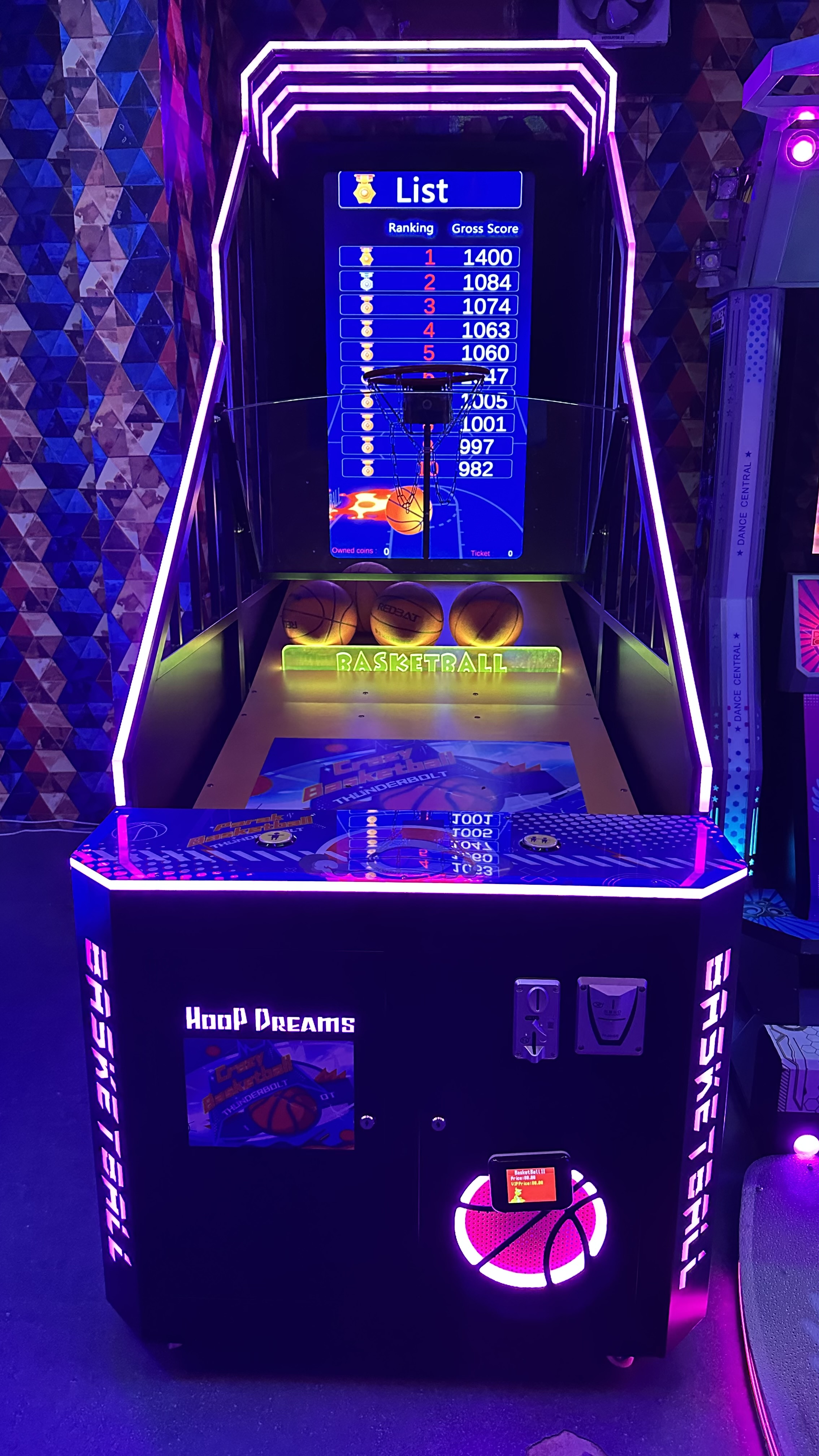 Arcade game at Game Hub